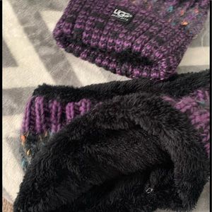 Beanie and scarf very pretty never used Ugg
